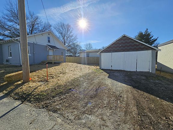4th image of 104 N Howard St