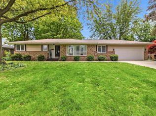216 Walnut Dr, Gas City, IN 46933