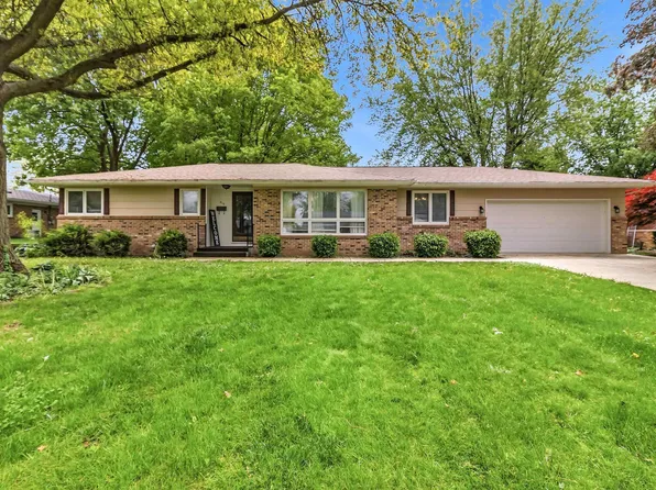 216 Walnut Dr, Gas City, IN 46933