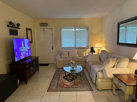 4th image of 6051 10th Avenue N #233
