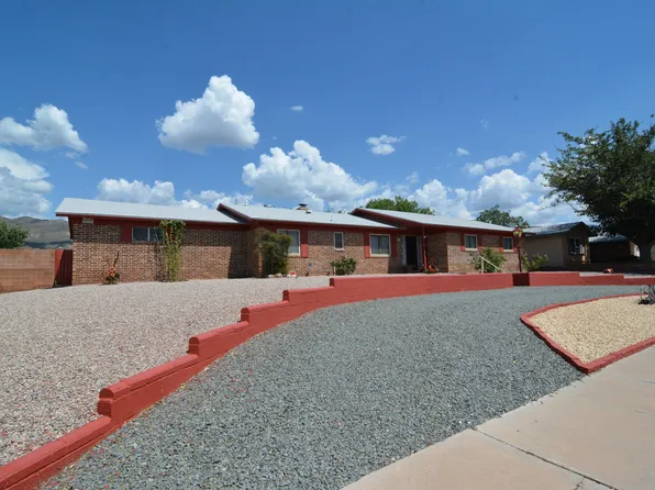 1526 Scenic Dr, Alamogordo, NM 88310