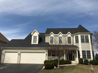 38W452 McQuire Pl, Geneva, IL 60134