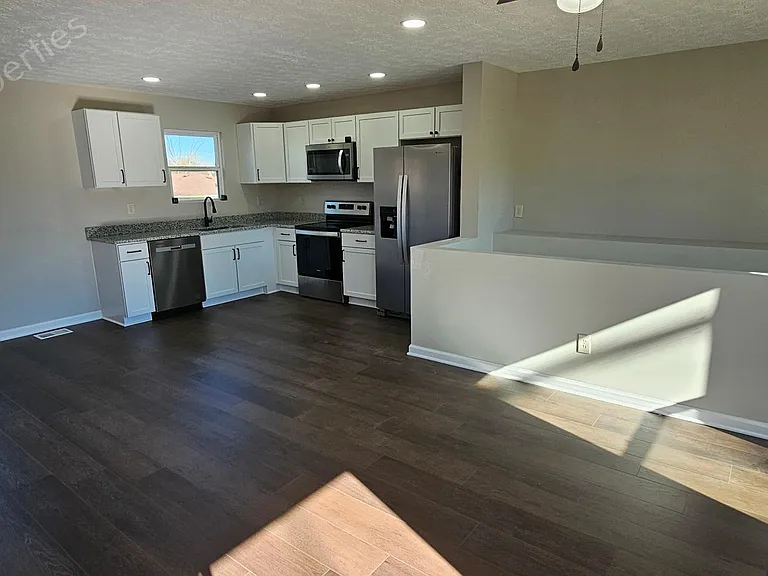 6001 Crossbeak Ct — Photo 4