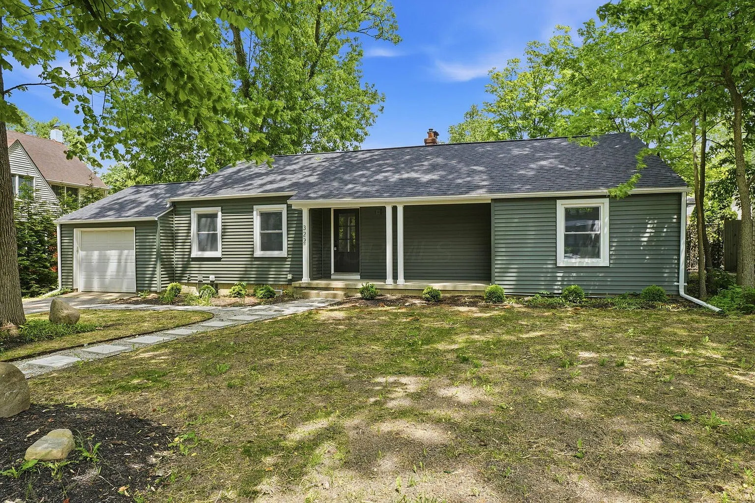 4 bed, 2.5 bath, 1700 sqft, $2,850 — Photo 1