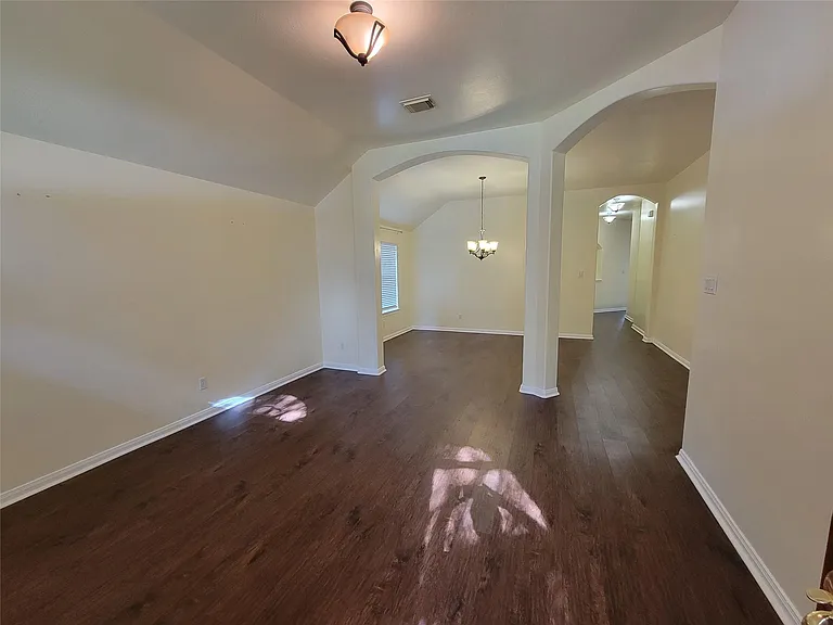 4010 Highland Vale Ct — Photo 10