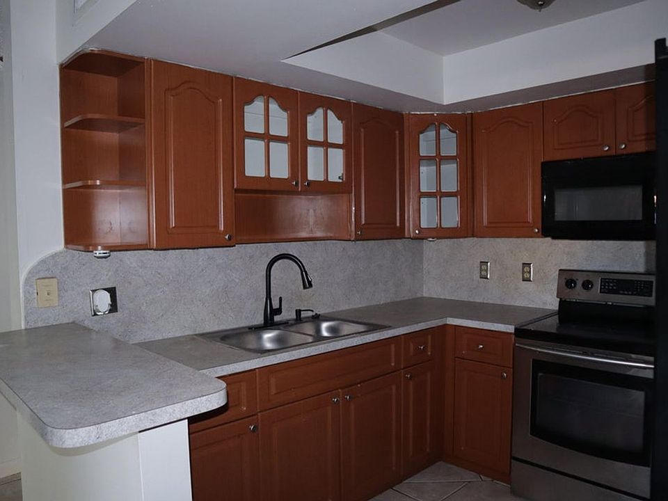 1st image of 6190 Seven Springs Blvd