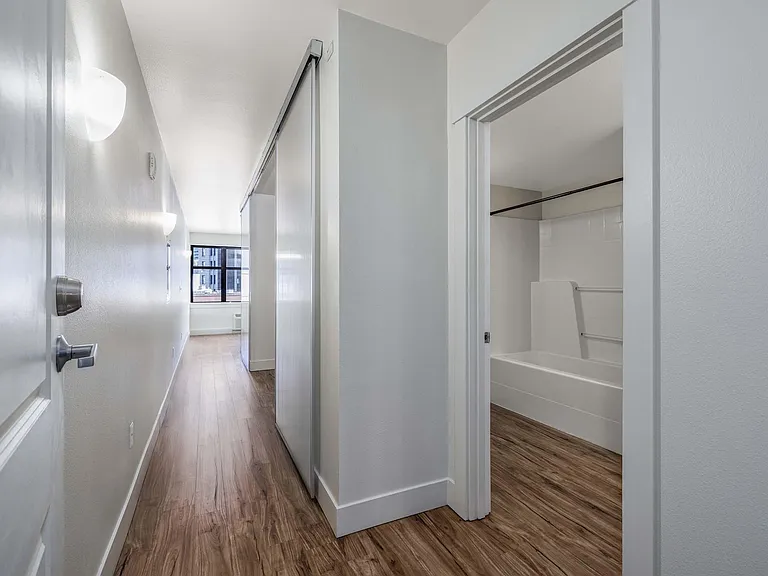Quintessa Apartments — Photo 7