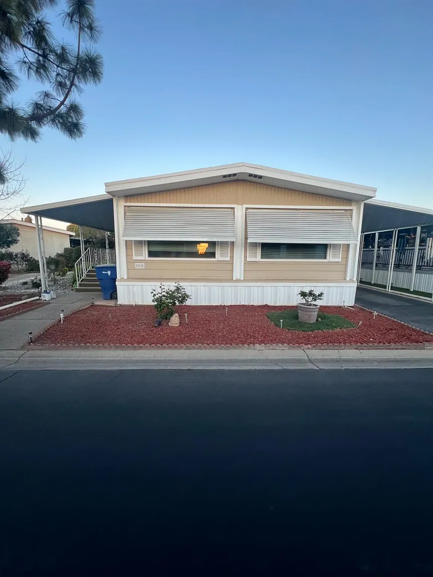 2706 W Ashlan Ave Space 311 photo 1
