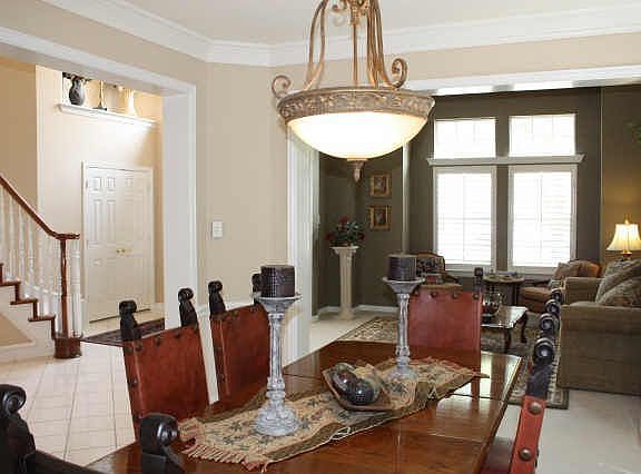 4th image of 6910 Meade Dr