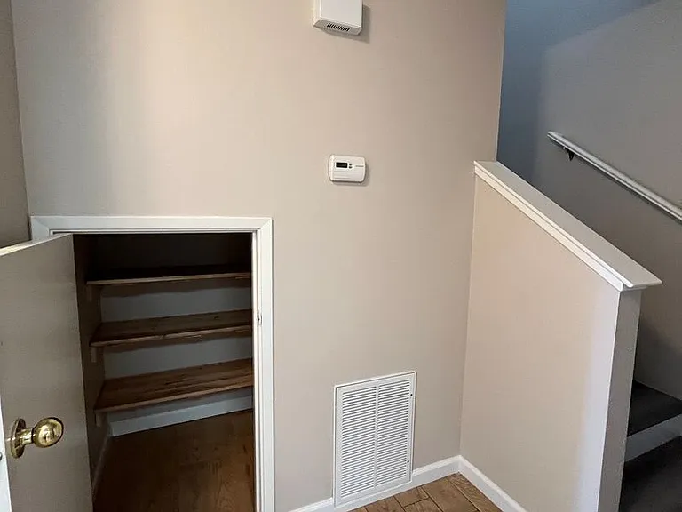 415 W J St — Photo 15