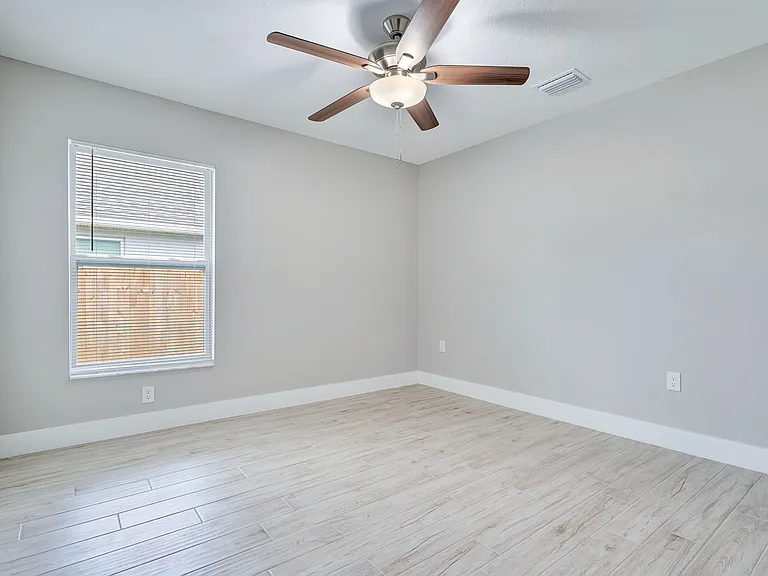 857 Dunbar St — Photo 10