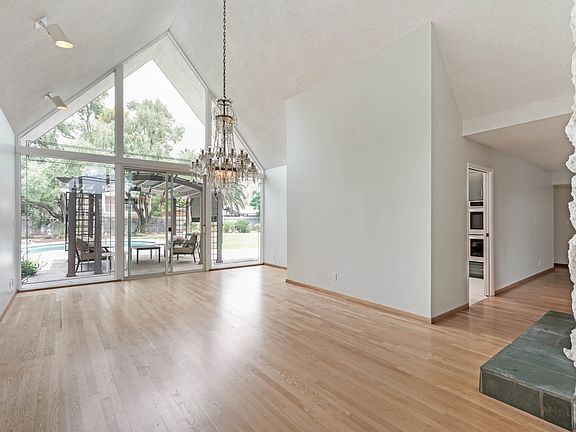 5th image of 2808 Alta Dr