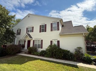 121 Birchwood Dr, West Chester, PA 19380