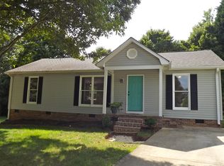 18 Wooddale Ct, Simpsonville, SC 29681