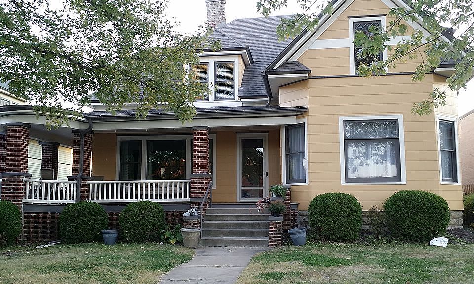 1st image of 105 E Peoria St