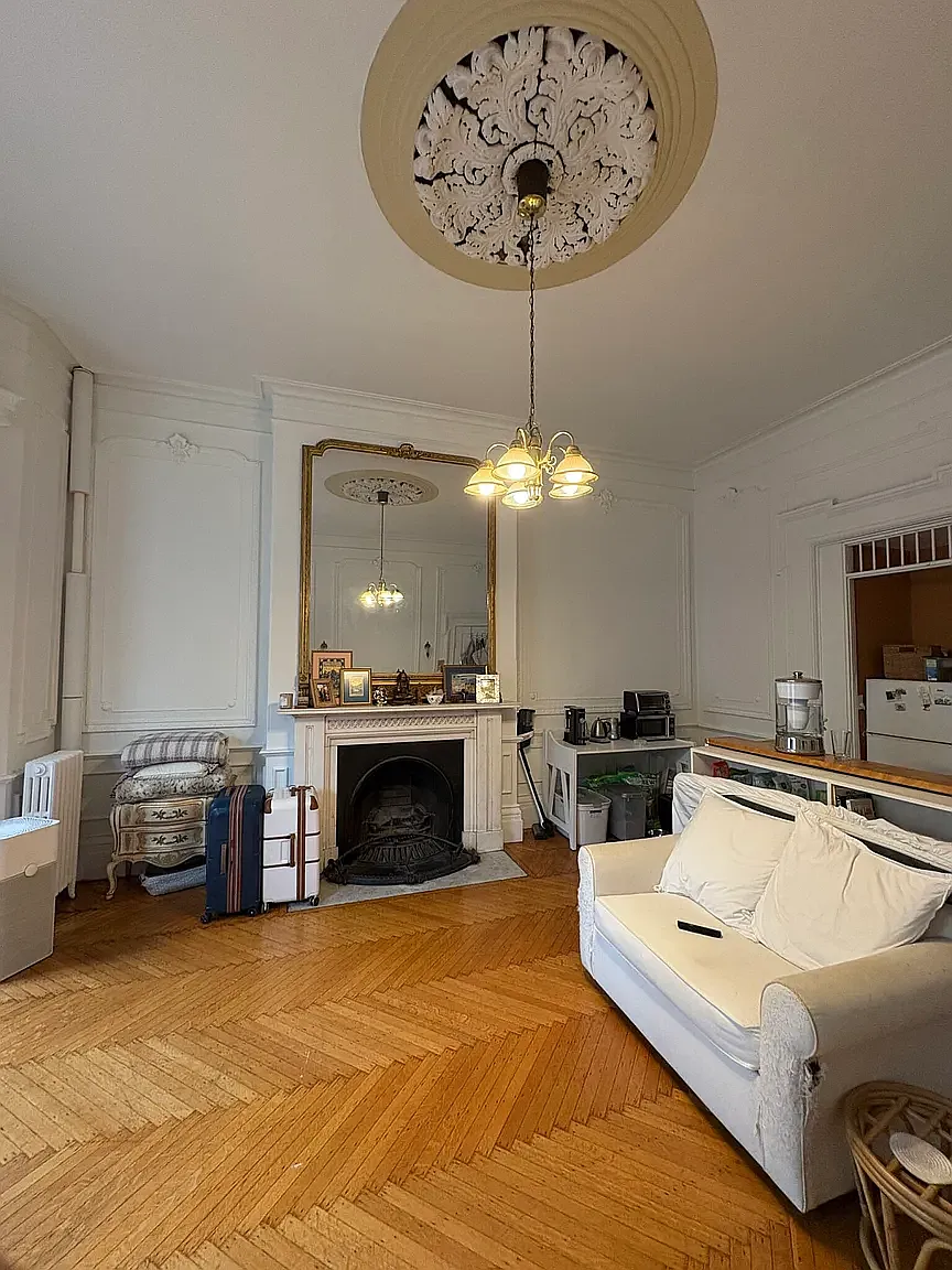 Studio, 999 sqft, $2,600 — Photo 2