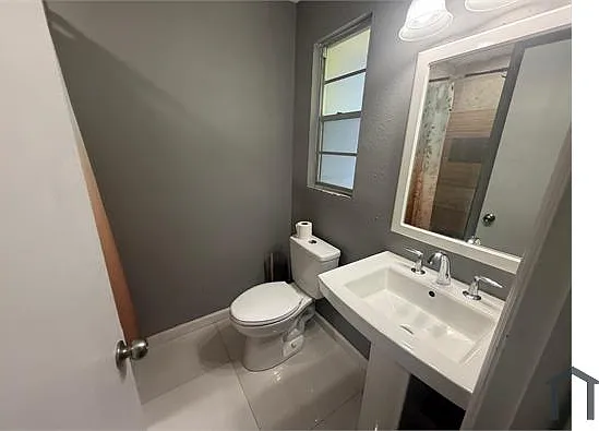 3126 Martha St — Photo 34