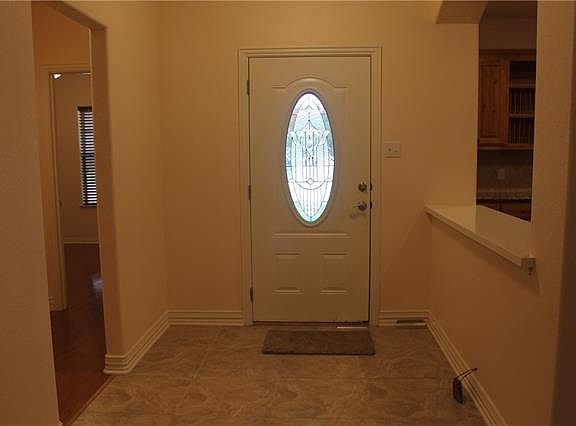 4th image of 2218 Cobblestone Ct