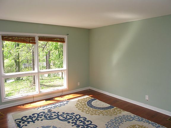 2nd image of 2841 Gwinnett Dr