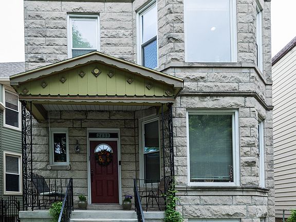 2439 N St Louis Avenue Chicago Ill 60647 ( Logan Square )