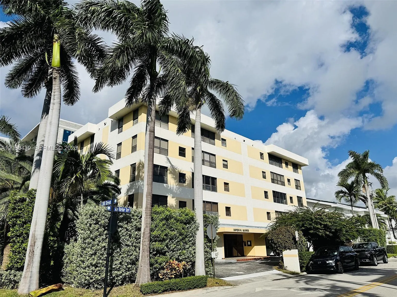 The Imperial Condo — Photo 1