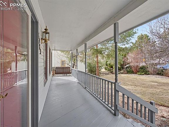 3rd image of 3765 Saddle Rock Rd