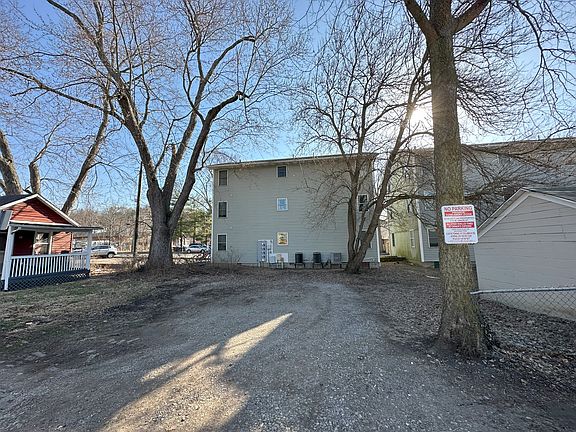 3rd image of 218 W Union St