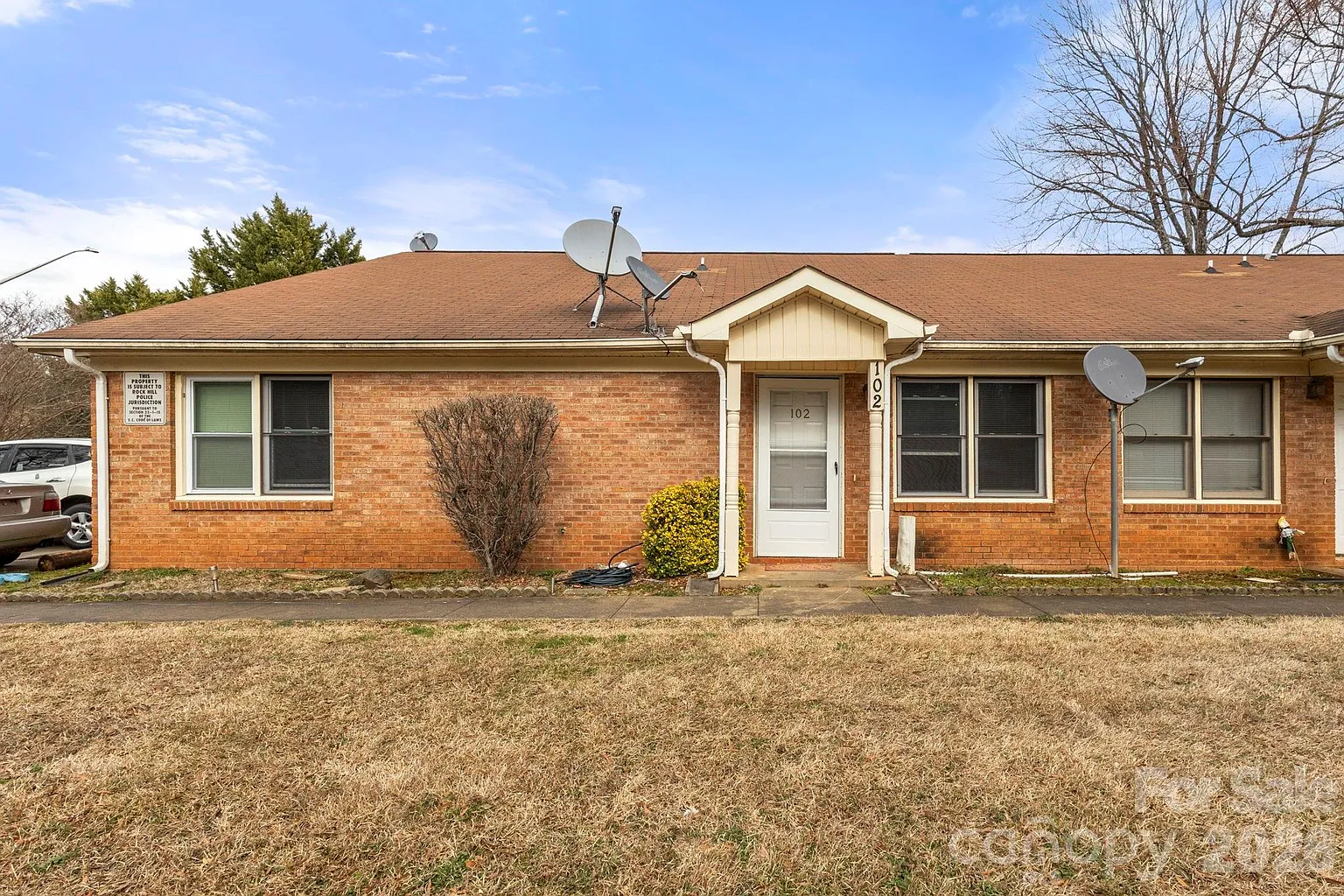 1100 Chandler Dr APT 102 photo 1