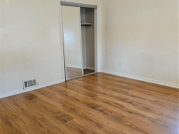 5th image of 3926 Myrtle Ave