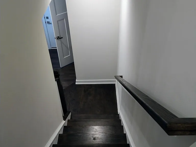 2031 Landon Ln — Photo 10