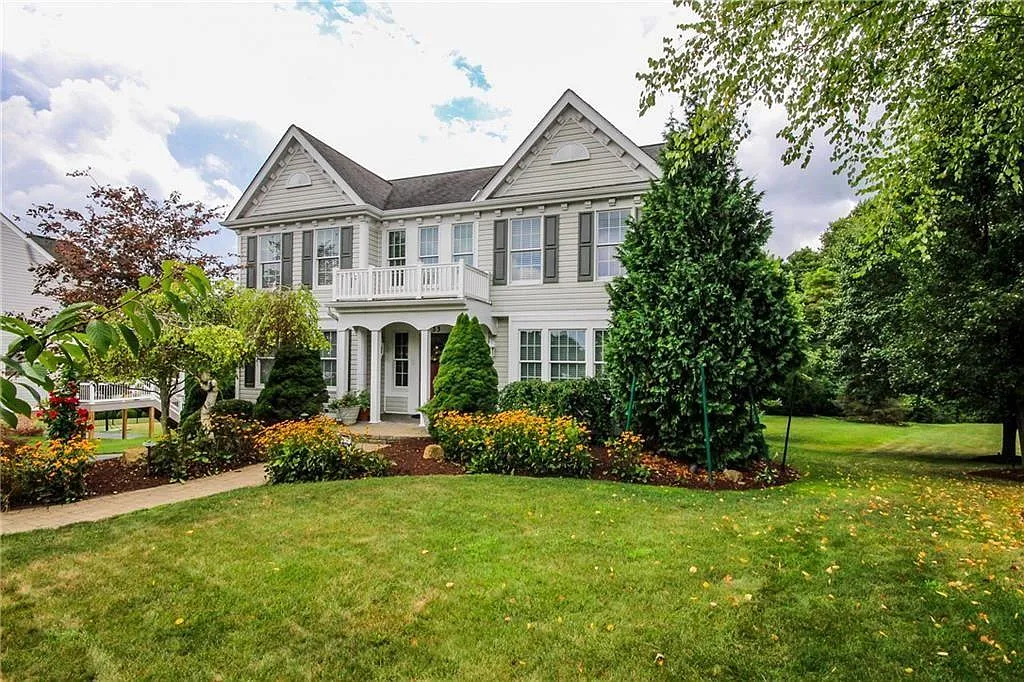 133 Amberwoods Dr photo 1