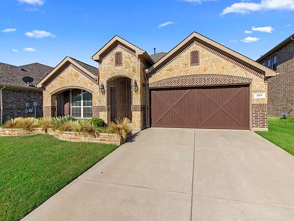 4th image of 805 Park Place Ln