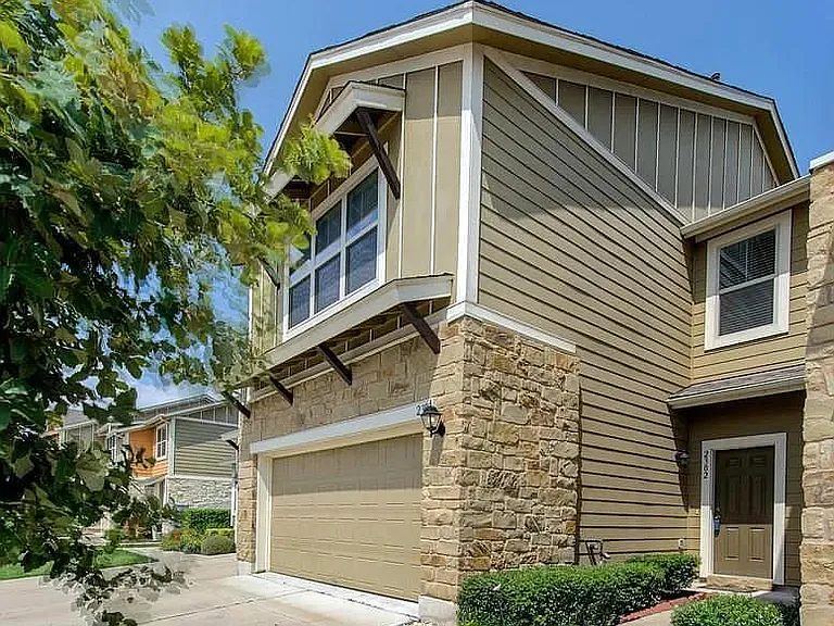 1620 Bryant Dr #2302 — Photo 2