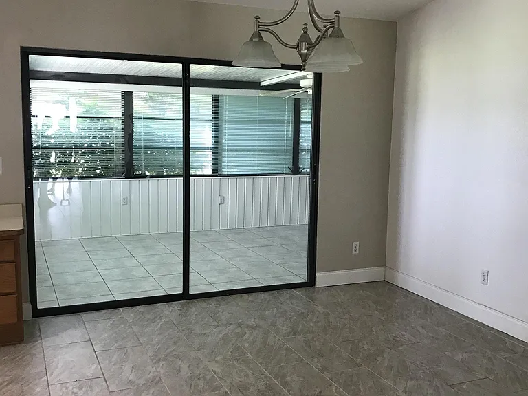 2496 N Orangewood St — Photo 7