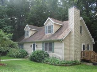 2912 Niles Buch Rd, Buchanan, MI 49107