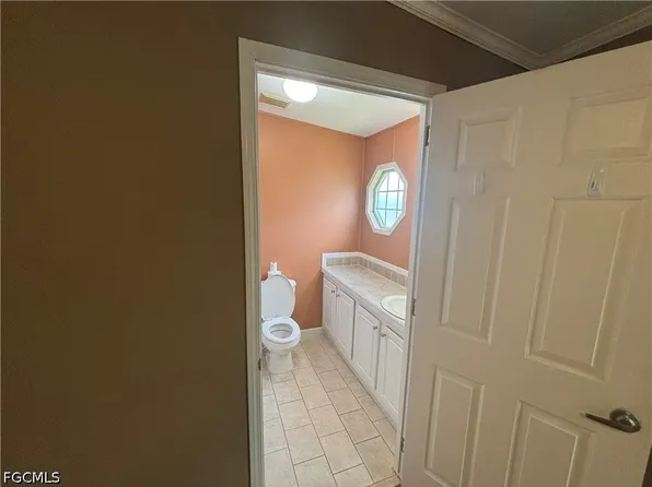 406 Horizon Dr, North Fort Myers, FL 33903