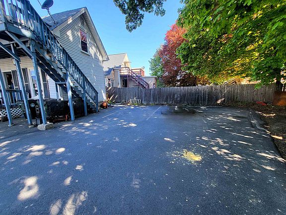 5th image of 539 Maple Street