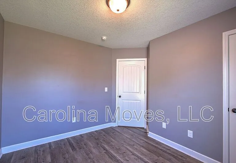 415 Aniken Cir — Photo 17