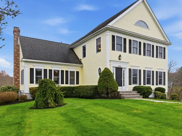 200 Maple St, Stow, MA 01775