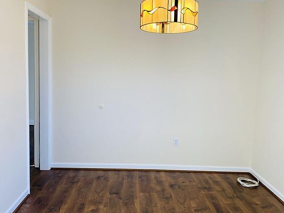5th image of 14631 Delano Dr