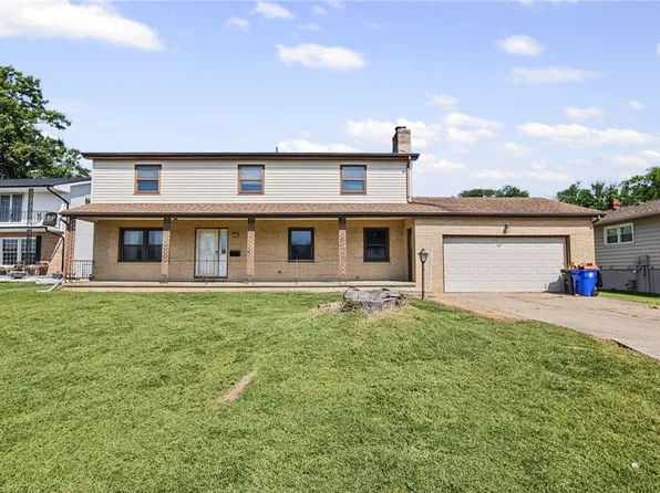 2420 Ivy Ln, Decatur, IL 62521