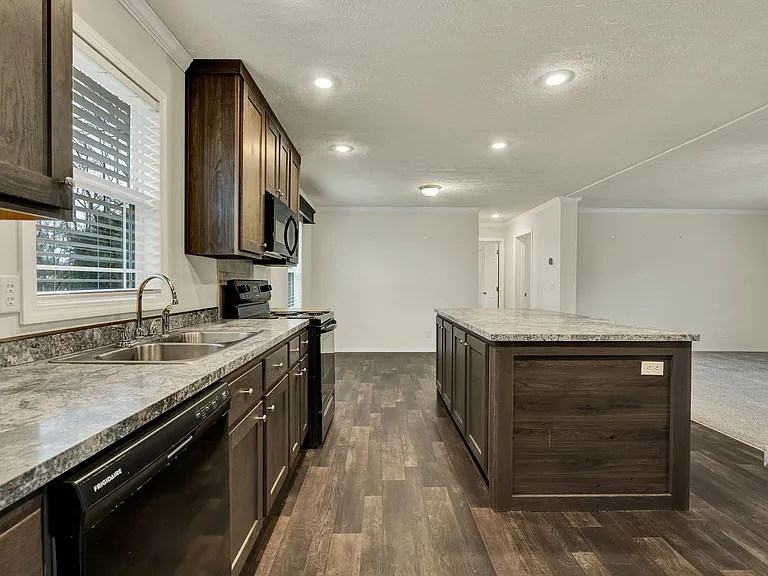 1215 Sweetwater Vonore Rd — Photo 8