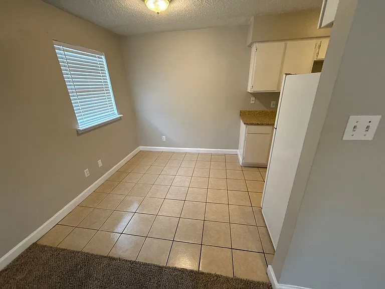 703 S 8th Ave — Photo 13
