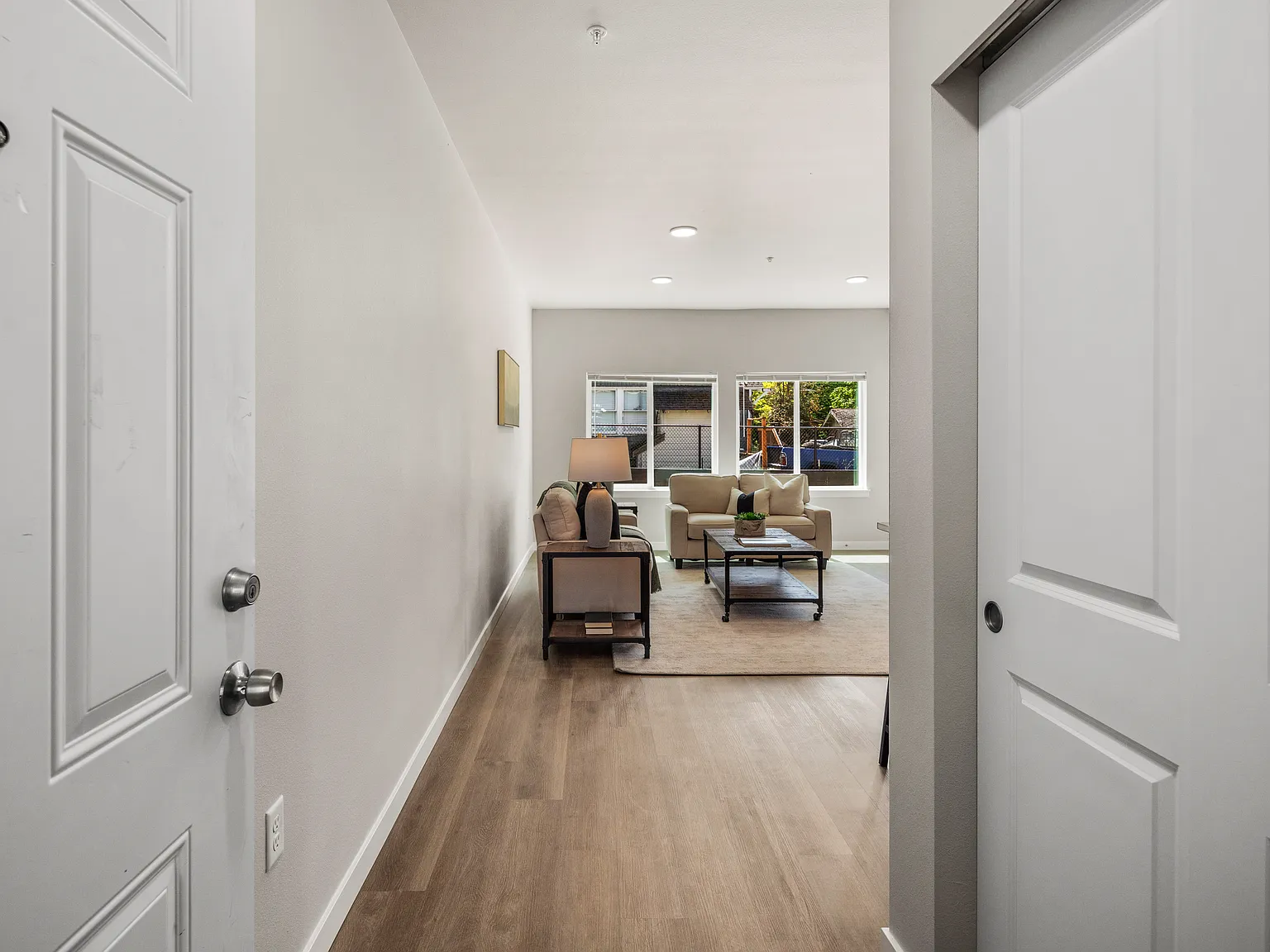 2 bed, 1100 sqft, $2,150 — Photo 3