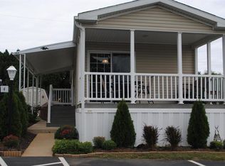 4 Countryside Dr, Gordonville, PA 17529