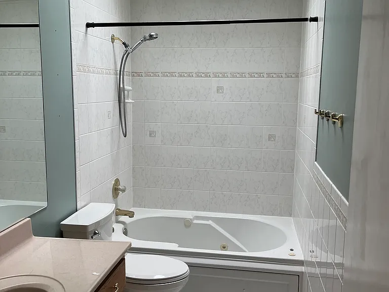 2707 Nottingham Dr — Photo 6