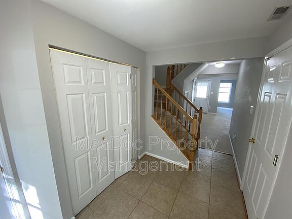 3rd image of 9843 Bartley Ct