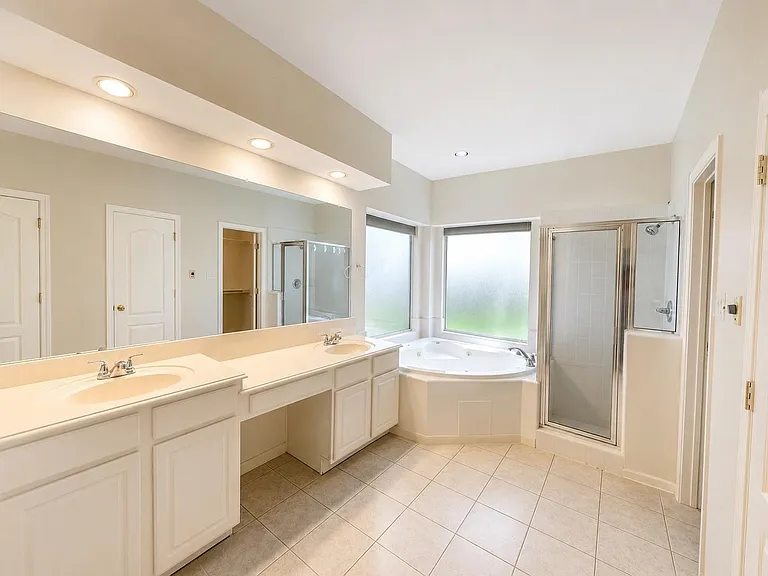 223 Wild Oak Run — Photo 14