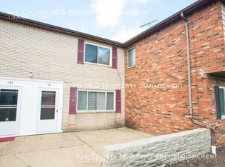 285 Kenridge Rd, Fairlawn, OH 44333