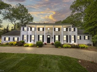 17 Farmstead Rd, Short Hills, NJ 07078